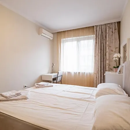 By The Sea 2bdrm וארנה